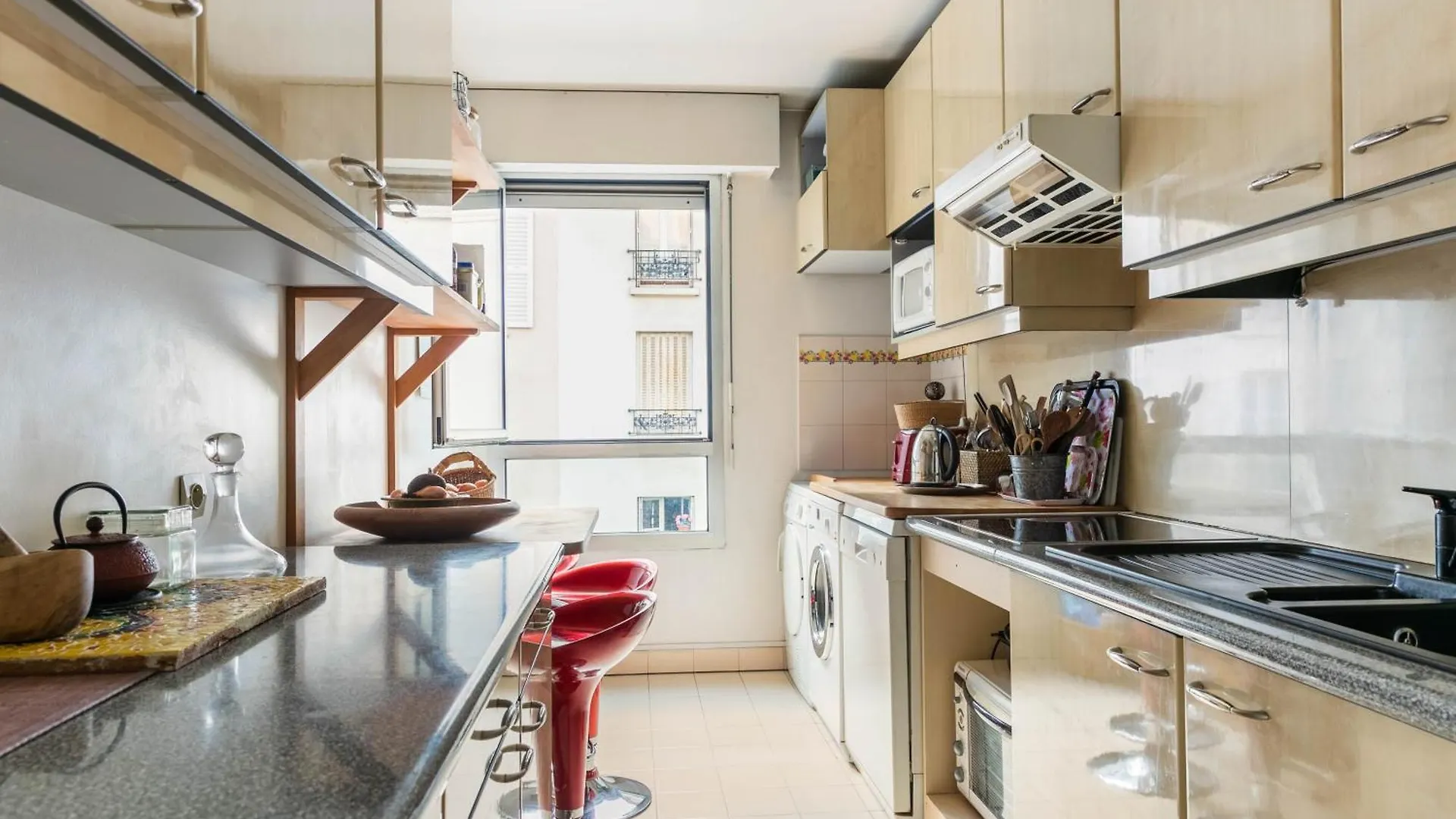 Apartment 3 Quiet And Bright Paris